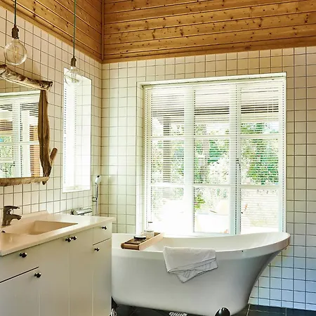 Hébergement de vacances Summer House With Fairy-tale Garden On Sjaelland